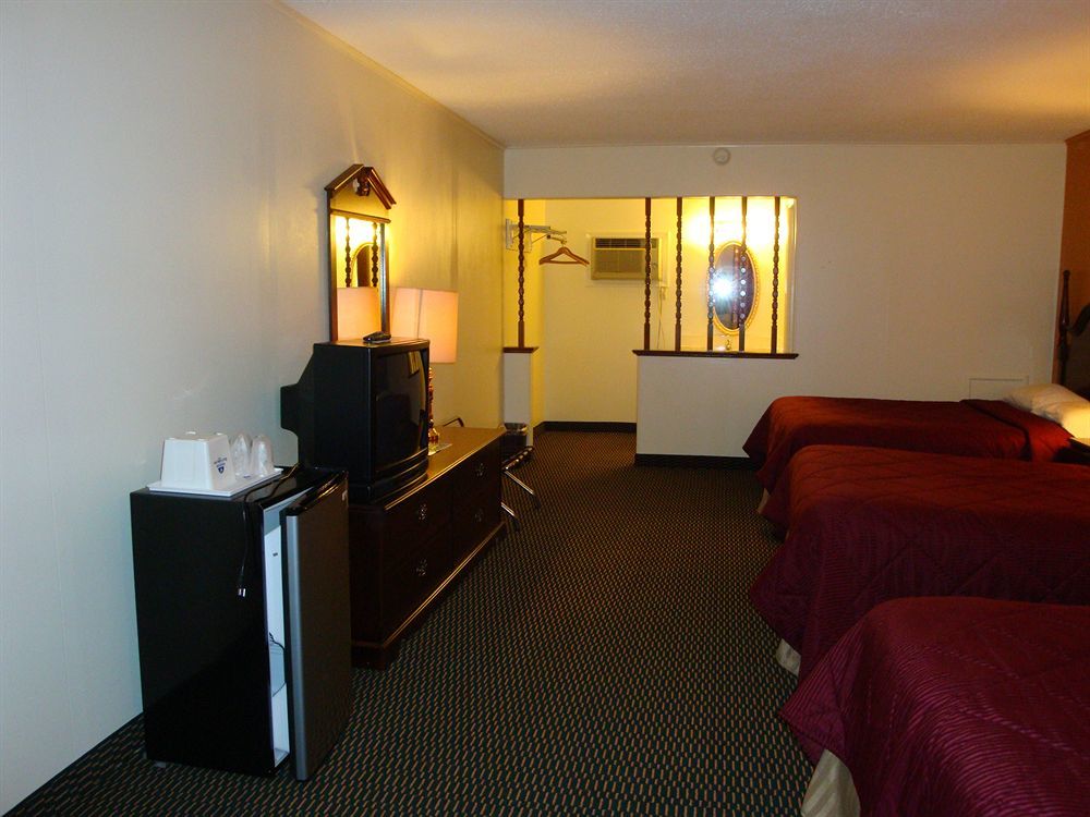 Soudersburg Inn & Suites Lancaster Ronks Exterior foto